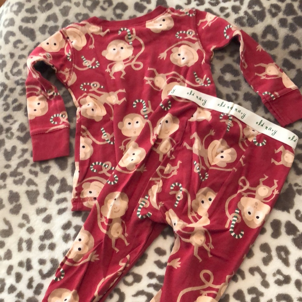 Old Navy Pajamas Top Bottom Set Monkey Penguin Long Sleeve Holiday 12-18 Months - Picture 4 of 13